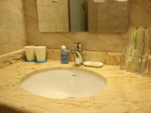 Shenyang Yijing Holiday Hotel