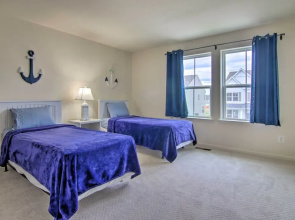Central Millville Townhome: 5 Mi to Boardwalk