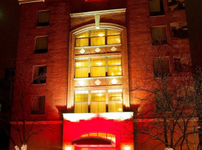 Red Roof Inn PLUS+ Columbus Downtown-Convention Center