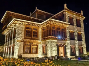Yixiang Pavilion boutique