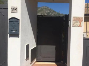 Villa Almond