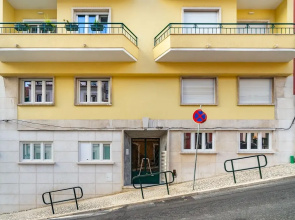 Prime Location W Ac 3-Bed Duplex Perfect For Families Only