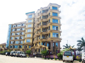 Flomi Hotel
