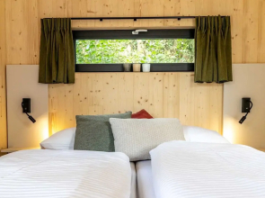 Modern Holiday Home With sun Shower