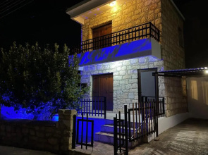 MariArodes House