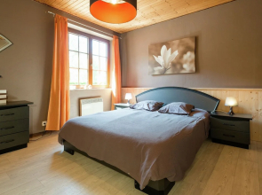Modern Holiday Home in Waimes near Lake