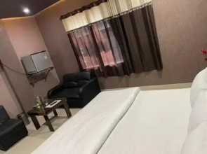 Hotel Maya Shayam