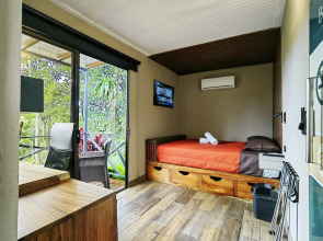 Boutique Hotel Containers