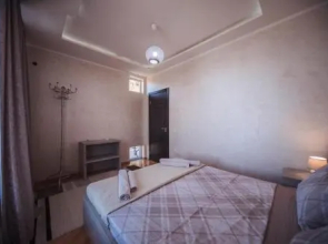 Makos Guest House