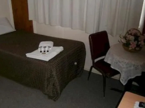 Tara Hotel Motel