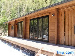 Iki New Log House