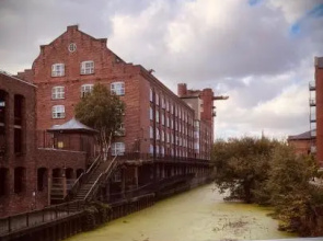 48 Cocoa Suites, York City Centre