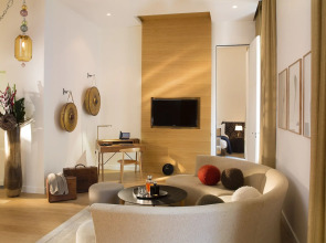 Hotel Marignan Champs - Elysées