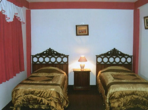 Hostal Turístico Eiffel