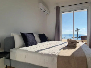 Phaedrus Living: Seaview Luxury flat Paphinia 204