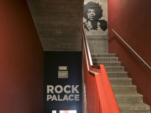 Sant Jordi Hostels Rock Palace