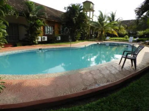 Services (Self Catering) Villas 8 and 9