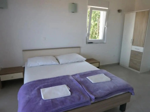 6-room house 150 m2 on 2 levels - INH 37784