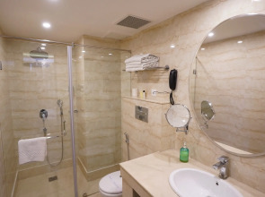 Rockland Hotel - C R Park