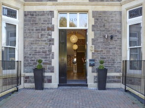 Your Apartment Rowan Tree - No.7