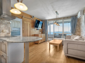 Fancy 1BD Apartment with Spacious Terrace and Marvelous Sea View