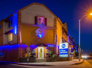 Best Western Harbour Inn & Suites Huntington - Sunset Beach