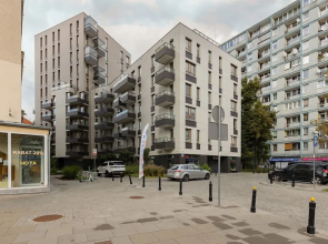 Muranów Apartment Parking by Renters