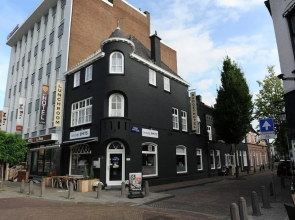 Hotel-O-Theek de Zwaan / Budgethotel