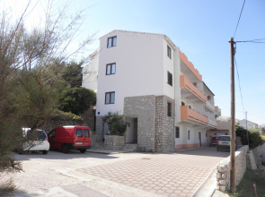 Apartment Ivo - with nice garden: A3 Pag, Island Pag