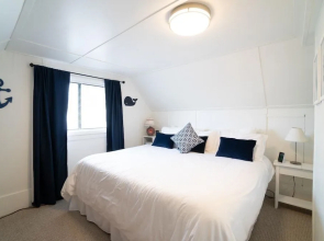 Coral Cottage