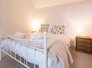 1 Roseanna Cottage, Middleton