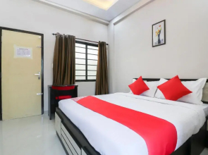 Fort Land Residency by OYO Rooms