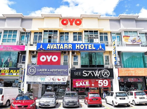 Super OYO 44097 Avatarr Hotel