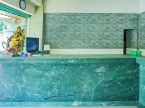 Townhouse Oak Palembang Near Jembatan Ampera Formerly Azzura Hotel