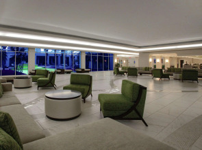 DoubleTree by Hilton at the Entrance to Universal Orlando