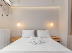 Sunny & Luxurious Penthouse with Terrace