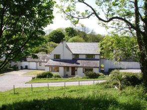 Tyddyn Crwn Country-House Apartments
