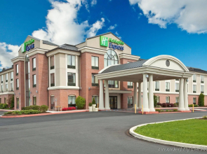 Holiday Inn Express & Suites Quakertown - Allentown Area by IHG