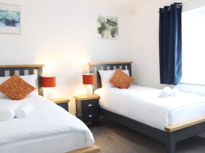 6guests-parking-nearstansted-accessible