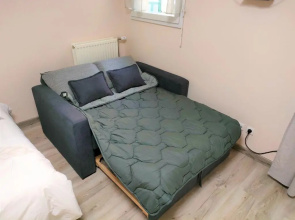 Lovely flat nearby Paris fully redone with free parking on premises and balcony