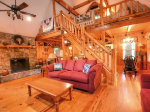 Cute On The Creek 1 Bedroom Cabin by Redawning