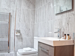 The Edge Suite by 5STARSTAY