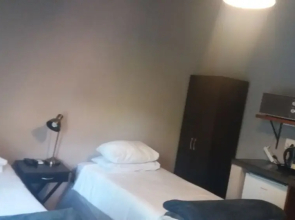 Room-homely Room in Peaceful and Comfort