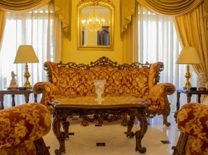 100 Boutique Living