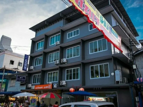 Mae Klong Hotel