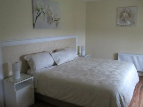 Rosewood Bed & Breakfast