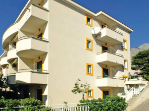 Stunning Home in Makarska With Wifi and 2 Bedrooms