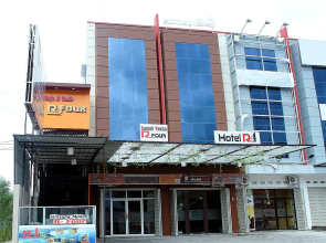 OYO 861 R Four Hotel