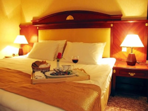 Отель The Crown