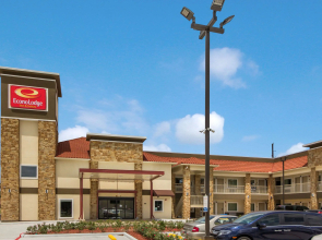 Regency Inn And Suites